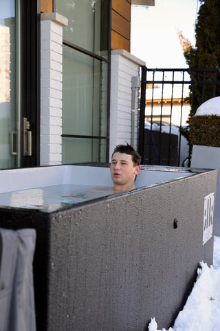 Cold plunge tub