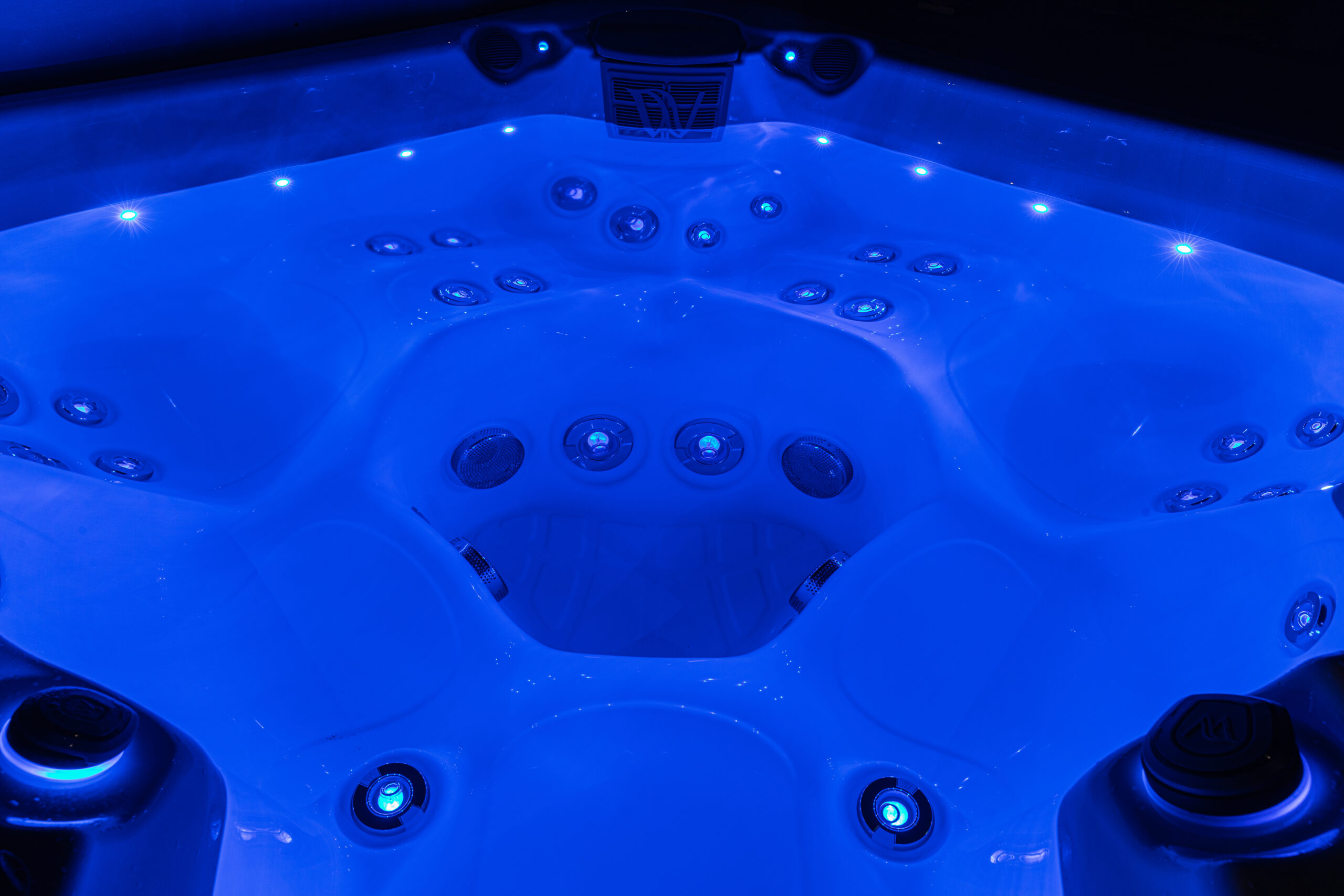 hot tub lighting set to the blue setting